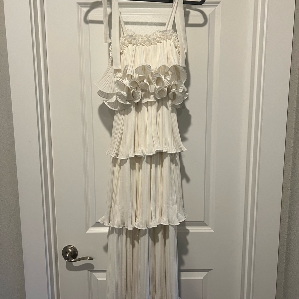 White tiered Midi Dress